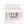 BASE ENCHUFE 2P+T CON SEGURIDAD